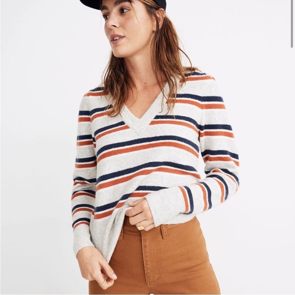 Madewell Striped Westgate V-Neck Sweater in Coziest Yarn- Size XS